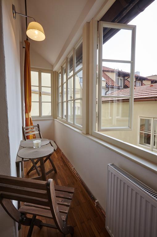 Queen Bee Apartments Prága Szoba fotó