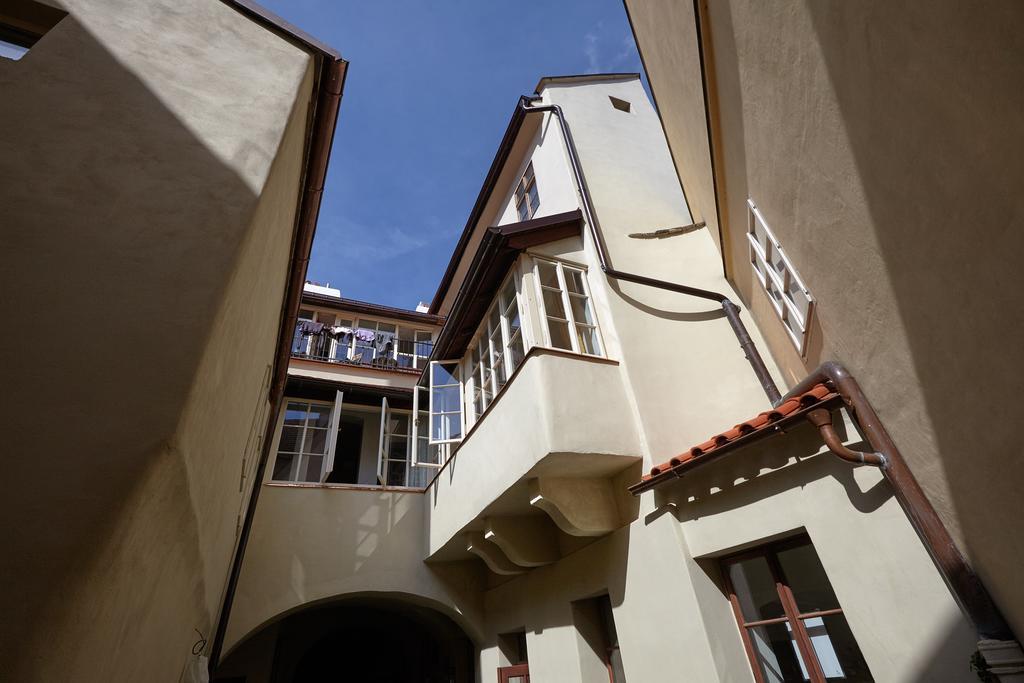 Queen Bee Apartments Prága Kültér fotó